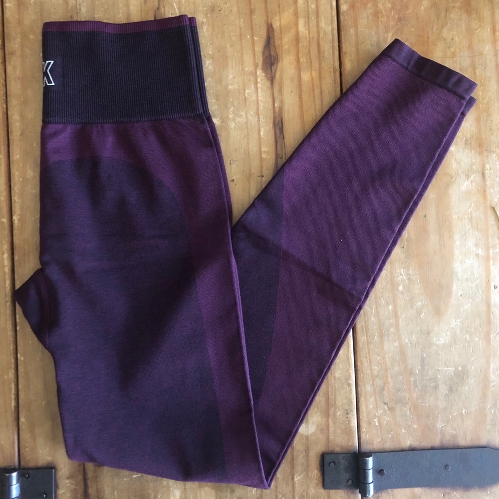 VS Pink Seamless Contour Leggings